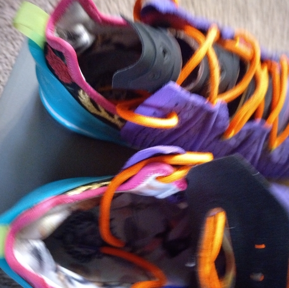 MEN SHOES - Picture 5 of 8